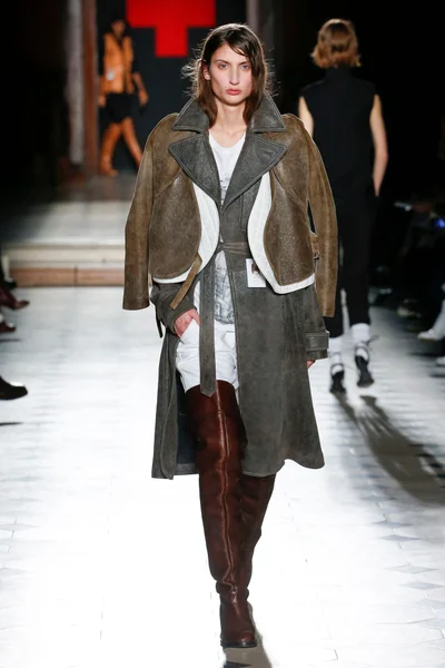 Look 5